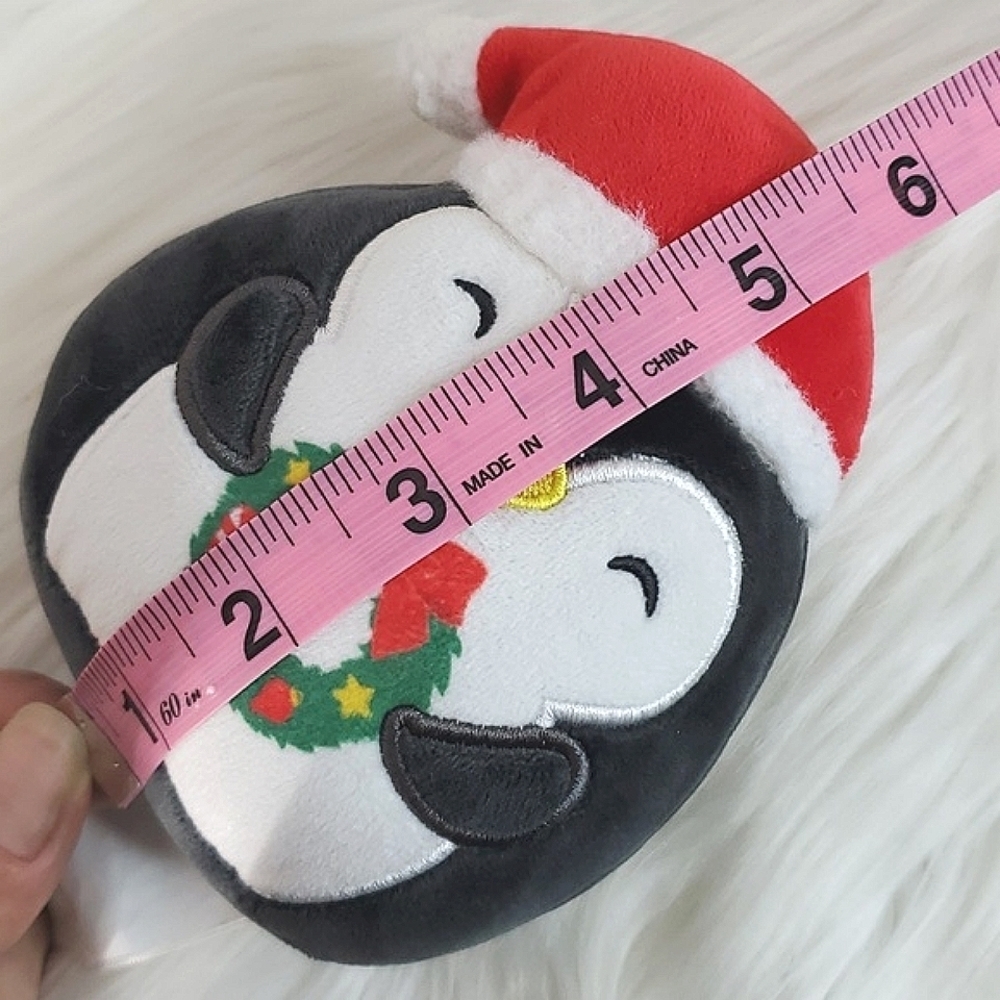 Squishmallows CANADA CHRISTMAS EXCLUSIVE Luna the Penguin Santa Plush Stuffed 5" - Picture 9 of 9